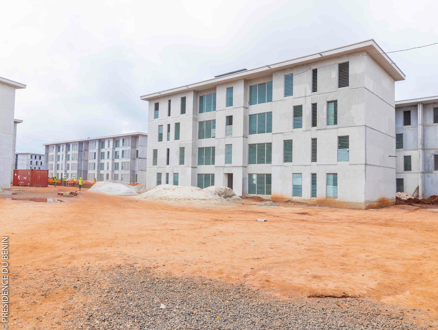 Construction et rénovation des bâtiments administratifs